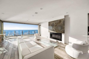 Hi-Tech Hideaway - Modern & Ocean Front!
